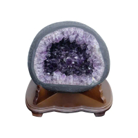 【吉祥水晶】巴西紫水晶洞 31.1kg(特選碩大結晶體大氣磅礡富貴吉祥)