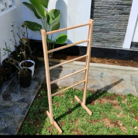 Rak Jualan Jajanan Kayu Serbaguna Model Gantung Kuat Dan Mudah Dipasang Ukuran 40 Cm X 100 Cm Cocok 