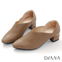 DIANA 4.5cm質感羊皮經典復刻俐落剪裁時尚簡約方尖頭低跟鞋-茶晶棕