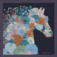 Hermes 愛馬仕 輕揚花衣駿馬絲巾 紫色（45cm*45cm）