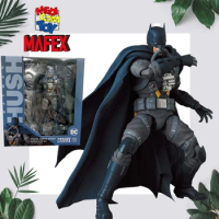 In Stock Original MAFEX 166Batman Hush Parachute Suit Superhero Mobile Doll Birthday Gift Table Collection Model