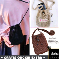 tas rajut slempang serut mini