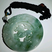 Natural Jadeite / Giok Burma Type A Carving