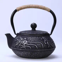 Traditional Cast Iron Teapot Handmade Japanese Tea Pot Tea Kettle Coffee Pots for Adults Mother Friends Father Gift