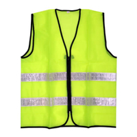 เสื้อกั๊กจราจร รุ่น HS703G-S ขนาด 70 x 56 ซม. S สีเขียว