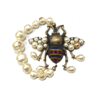 【GUCCI 古馳】527129 經典仿舊金屬蜜蜂造型水晶鑲飾串珠手環(金色)