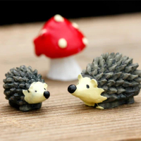 3Pcs/set Artificial mini hedgehog with red dot mushroom miniatures moss terrarium resin crafts Action Toy Figures