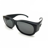 【MOLA】前掛式近視偏光太陽眼鏡 套鏡 UV400 男女 黑框 灰片 3620Wbg(近視可戴的太陽眼鏡)