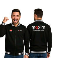 Jaket Maxim Varsity Pria Hitam Kuning dengan Logo Maxim Transportasi Online dan Logo Google Play Des