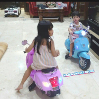 Mainan Motor Aki Scoopy Anak 2-3 Tahun Terbaru Musik Klakson LED Pedal Elektrik Transmisi SNI Batter