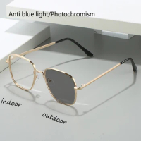 2024 Fashion Square Photochromic glasses Men Women Luxury Anti Blue Light Glasses Classic color changing glasses