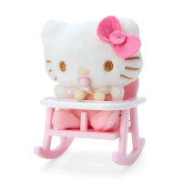 【SANRIO 三麗鷗】寶寶系列 造型玩偶附鍊&amp;嬰兒搖椅 Hello Kitty
