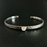 Indonesia Bangle (Gelang Perak Batu Rainbow Moonstone)