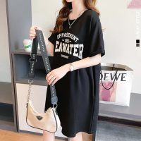 【Amay Style 艾美時尚】新品 中大尺碼女裝 連身裙 潮流時尚字母印花棉質長版T恤洋裝。M-4XL(2色.預購)