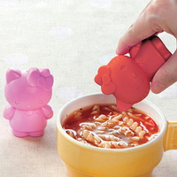 小禮堂 Hello Kitty 造型矽膠調味罐組 鹽罐 胡椒罐 調味瓶 (2入 紅粉 站姿)