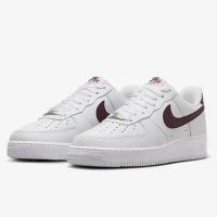 【NIKE 耐吉】AIR FORCE 1 07 白酒紅 休閒鞋 男鞋 運動鞋(FJ4146-112)