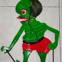 wayang kertas hantu setan hijau