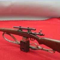 1/6 US Springfield sniper rifle. Classic World War II US sniper rifle. Metal solid wood material can be decomposed. Collection