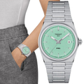 Tissot PRX系列 T1372101109100 35mm 酒桶形石英腕錶 - 淺綠色不鏽鋼錶帶