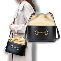 【GUCCI 古馳】602118 經典1955 Horsebit系列馬銜扣皮革抽繩肩背/斜背水桶包(黑色)