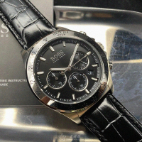 【BOSS】BOSS伯斯男錶型號HB1513752(黑色錶面銀錶殼深黑色真皮皮革錶帶款)