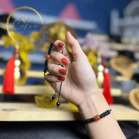CAKRA RATU - Gelang Satin Shio Macan Dengan Batu Carnelian