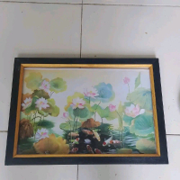 Hiasan dinding cetak gambar lukisan bunga Terate dan ikan plus bingkai ukuran ukuran 45x65 cm
