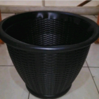 Pot Bunga Rotan 50 Hitam
