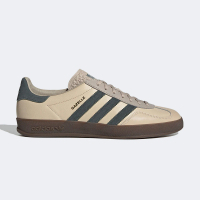 adidas 愛迪達 Gzaelle Indoor 男鞋 女鞋 卡其灰色 中性 膠底 皮革 情侶鞋 德訓鞋 休閒鞋 JI2584