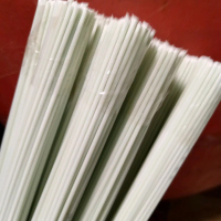 Ruji fiber 1,3 mm warna putih, jual/ ikat isi 50 batang, panjang 60 cm,untuk membuat sangkar burung