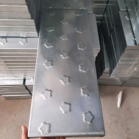 Mâm Cầu Thang 20x50/20x60/20x70 Độ Dày 1li4 Dập Hoa Mai Chất Lượng Cao