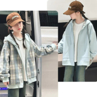 【UniKids】中大童裝長袖連帽外套 格紋純色兩面穿夾克 女大童裝 VPTNLQ7027(藍外套)