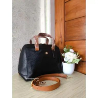 Tas Kulit Papillon Bandung K3365 27x23 Cm Hitam