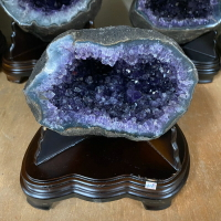 天然 烏拉圭🇺🇾5A財寶袋圓洞型 紫晶洞 紫水晶洞  🔮 靠山 天然聚寶甕 😘系列 2.4kg 編號:408