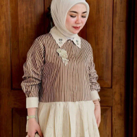 Blouse Premium Salur Cantik BKk dengan Motif Stripe Busui Friendly Look Bikin Langsing Desain Bunga