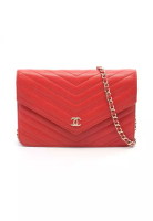 Chanel Pre-Loved Chanel Chevron V-stitch chain wallet leather Red gold hardware