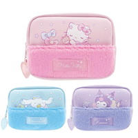 小禮堂 Sanrio 三麗鷗 絨毛拼接化妝包 (睡衣款) Kitty 大耳狗 酷洛米