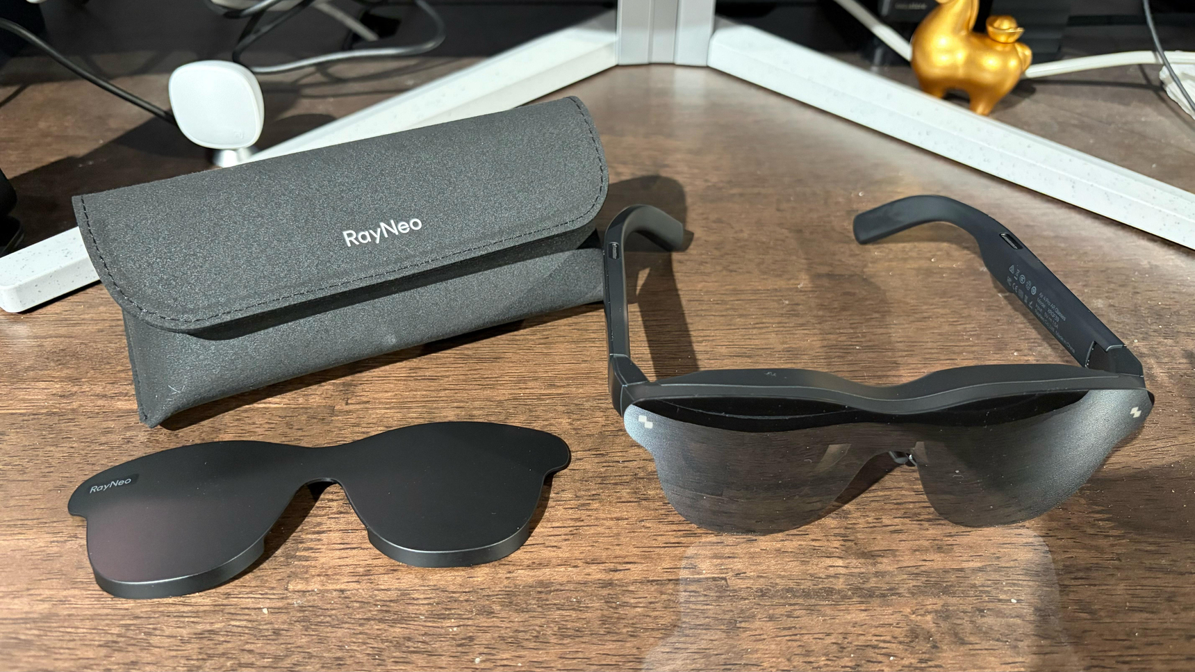 RayNeo Air 4 Pro レビュー：HDR10 と Bang & Olufsen オーディオを 