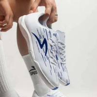 Specs Sepatu Futsal Lightspeed Reborn Putih Biru Desain Modern Kenyamanan Optimal dan Gaya Sporty