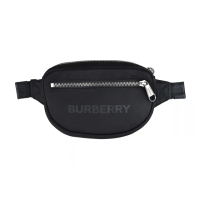 【BURBERRY 巴寶莉】BURBERRY灰字LOGO尼龍拉鍊胸腰兩用包(黑)