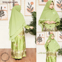 Jilbab Muslimat Ceruty Azkia Babydoll 2 Layer dengan Aksen Bordir Logo MUSLIMAT Pelipis dan Dada - M