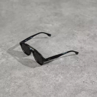 Fendi Kacamata FENDI MONOGRAM SILVER BLACK SUNGLASSES 100% ORIGINAL - OS