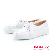 【MAGY】經典綁帶真皮厚底休閒鞋(白色)