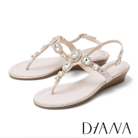 DIANA 閃鑽T字夾腳楔型低跟涼鞋 米色