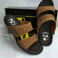 Pakalolo Boots Sandal Pria Hitam dengan Desain Sepatu Bola Nyaman dan Gaya