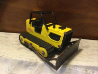 Vintage 1970’s Tonka Pressed Steel T-6 Bulldozer W/Roll Bar