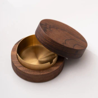 Creative Wood Ashtray Vintage Features Solid Wood Windproof Ashtray With Lid Home Table Decoration Ashtray Smoking Accessories