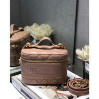 Dior Travel粉色羊皮藤格紋單肩手提化妝包 S5488UNTR_M49P