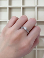 Cincin Moissanite Dengan Sertifikat GRA Asli