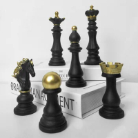 One Set Chess Tabletop Pendulum Ornaments Chess Figurines Retro Home Decor Sculptures Resin Chess Pieces Board Games 16CM King